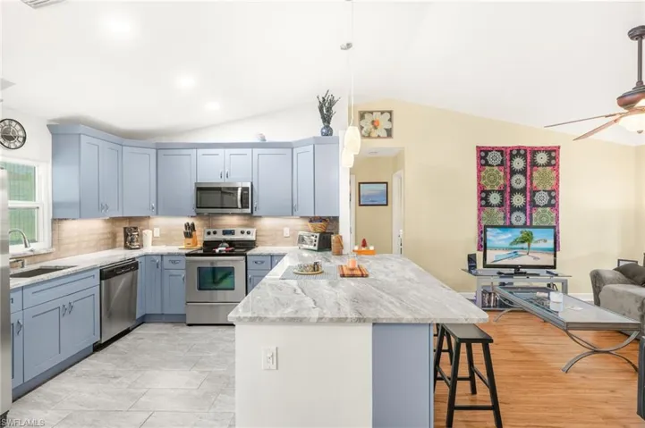 1037 Ne Van Loon Ln, Cape Coral Fl 33909