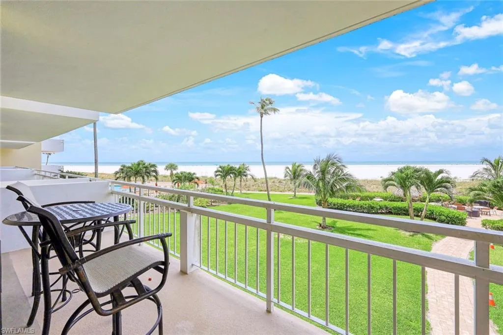 180 Seaview CT, Marco Island, FL 34145,225060616