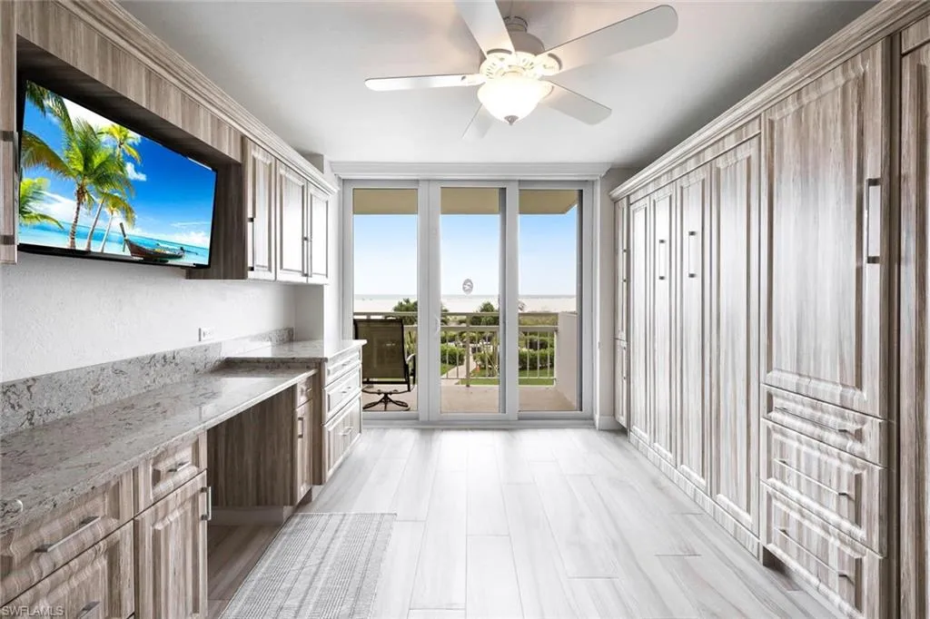 180 Seaview CT, Marco Island, FL 34145,225060616