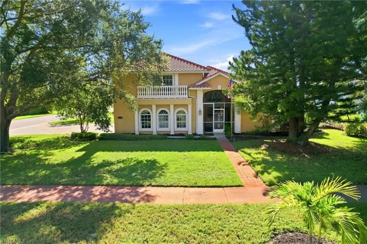 2312 Kings Lake Blvd, Naples, Florida 34112