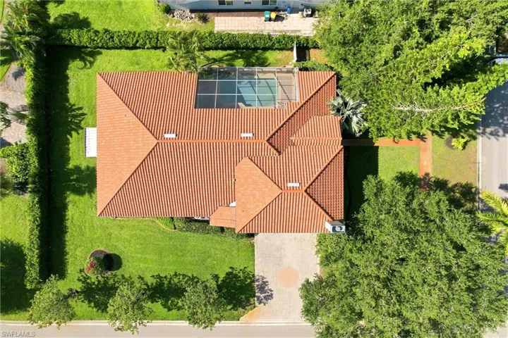 Aerial View - Pool courtyard