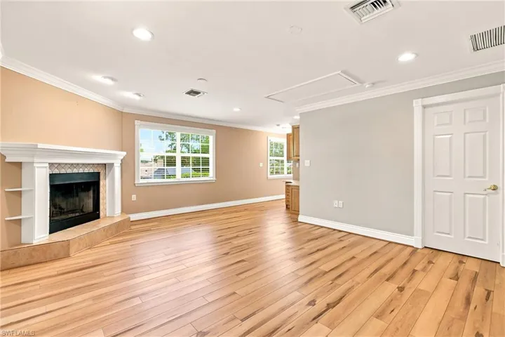 2nd level living area