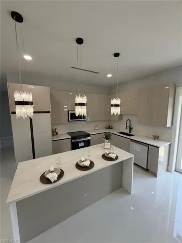 546 Louisville St E, Lehigh Acres, Florida 33974