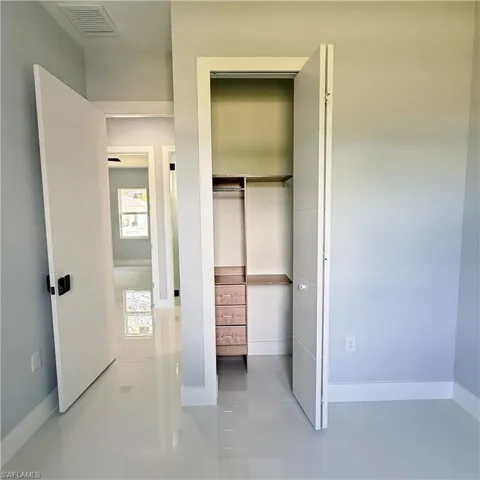 546 Louisville St E, Lehigh Acres, Florida 33974