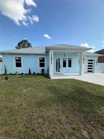 546 Louisville St E, Lehigh Acres, Florida 33974