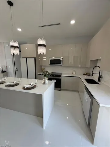 546 Louisville St E, Lehigh Acres, Florida 33974