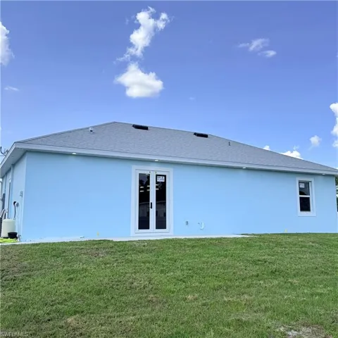 546 Louisville St E, Lehigh Acres, Florida 33974