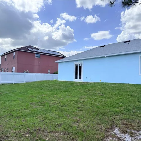 546 Louisville St E, Lehigh Acres, Florida 33974