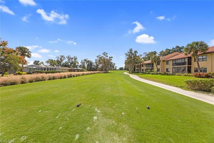 2nd Tee - Pines