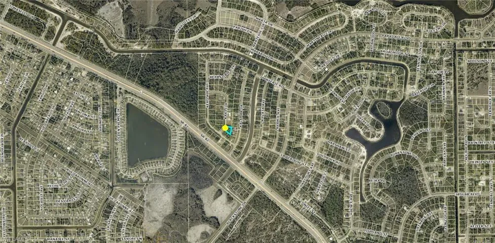 733 Kari Cir, Lehigh Acres, Florida 33974