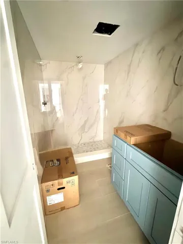 Construction progress guest bath (2) of 3