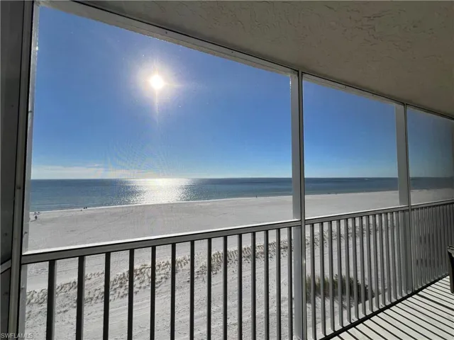 sample balcony view