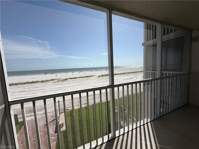 Master Bedroom has own private balcony