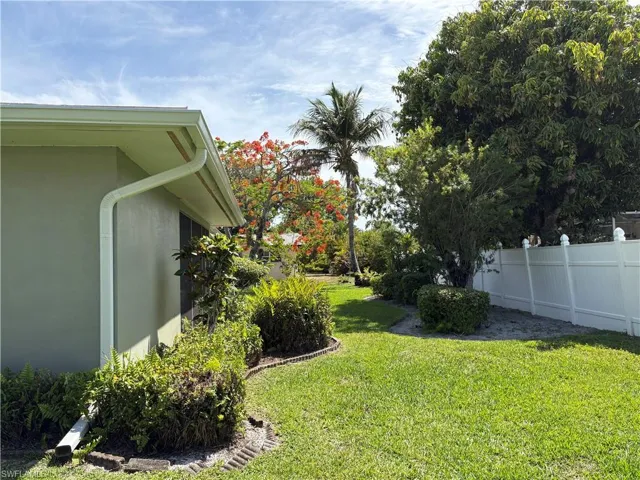 5652 Eichen Cir E, Fort Myers, Florida 33957