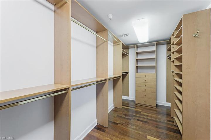 Primary Suite Walk-in Closet