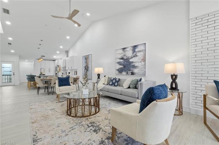 567  Park Shore  DR, Naples, FL 34103