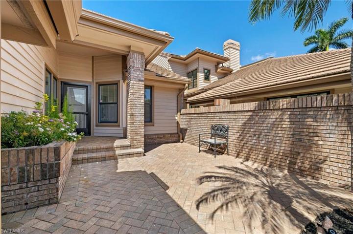 567  Park Shore  DR, Naples, FL 34103