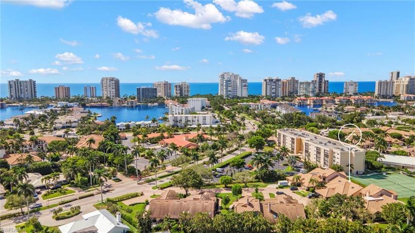 567  Park Shore  DR, Naples, FL 34103