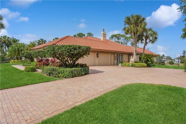 4501 Pond Apple DR S, NAPLES FL 34119