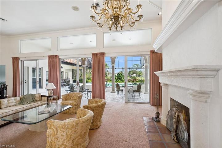 4501 Pond Apple DR S, NAPLES FL 34119