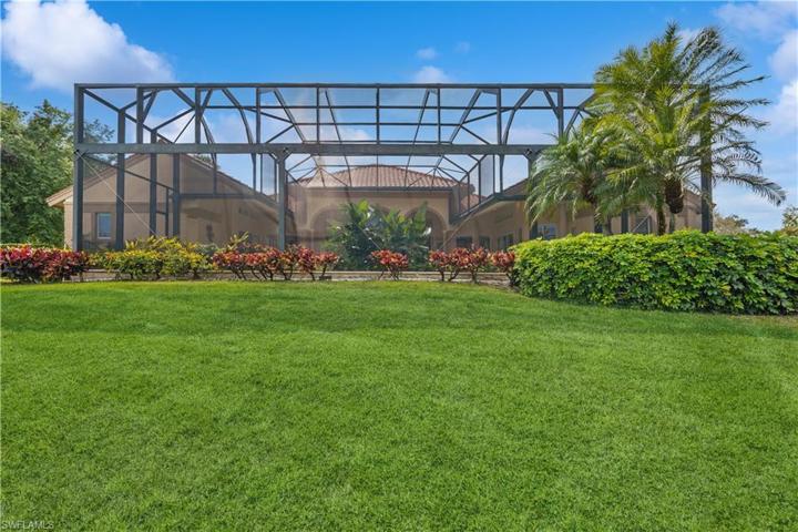 4501 Pond Apple DR S, NAPLES FL 34119