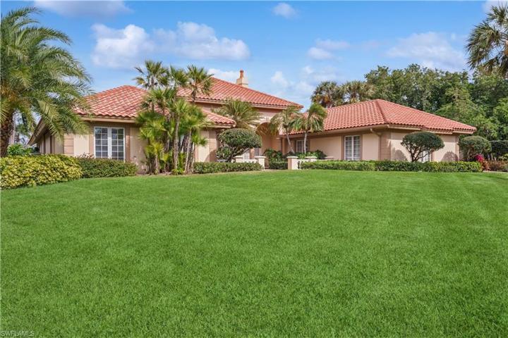 4501 Pond Apple DR S, NAPLES FL 34119