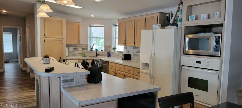 3089  Skipper  LN, St. James City, FL 33956