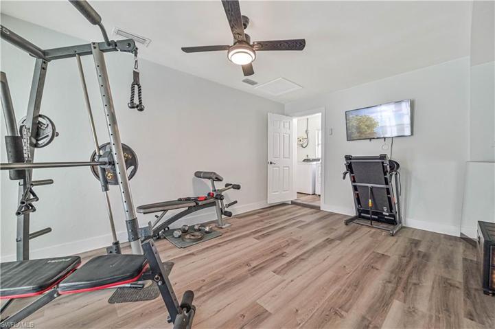 321 Rushmore AVE N, LEHIGH ACRES FL 33936
