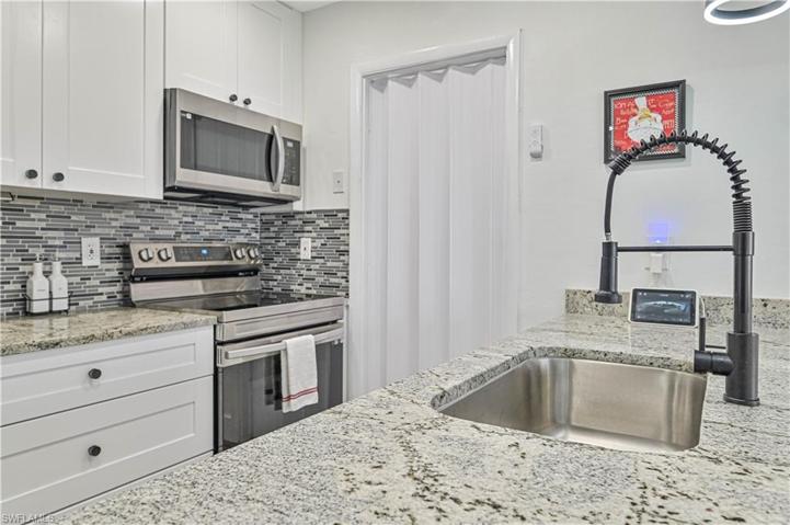 321 Rushmore AVE N, LEHIGH ACRES FL 33936