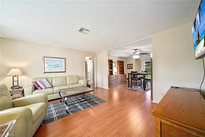 4402 SE 13th  AVE, Cape Coral, FL 33904