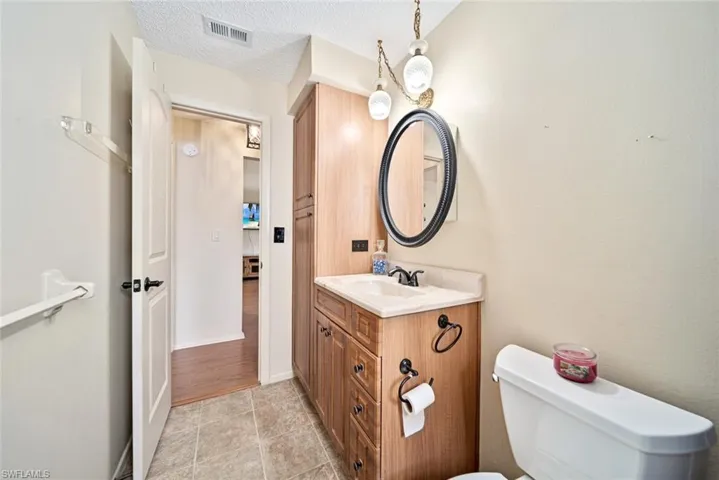 4402 SE 13th  AVE, Cape Coral, FL 33904