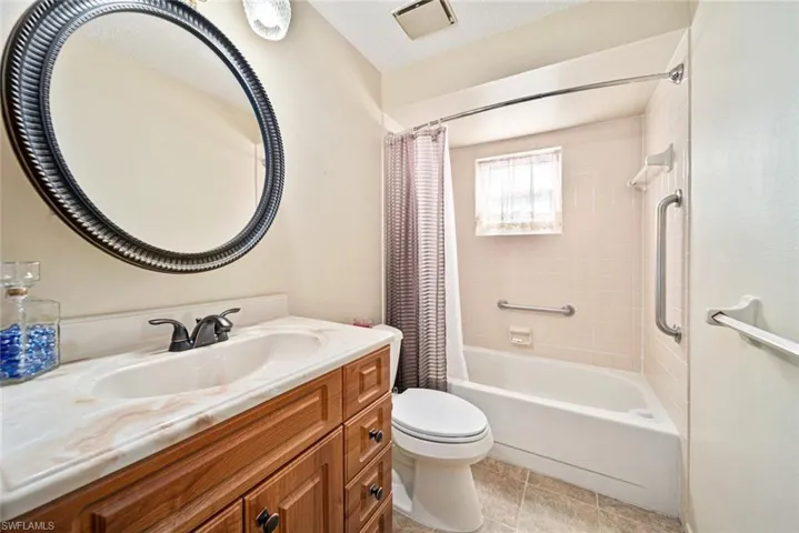 4402 SE 13th  AVE, Cape Coral, FL 33904