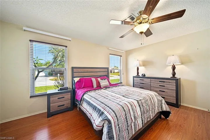 4402 SE 13th  AVE, Cape Coral, FL 33904