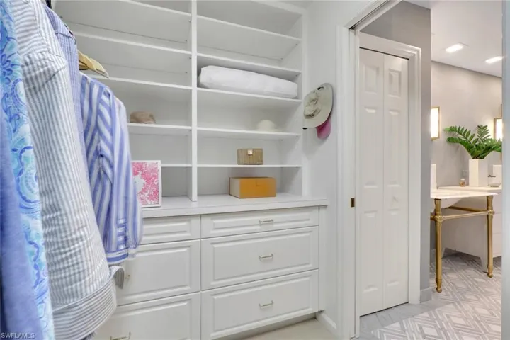 Walk in closet