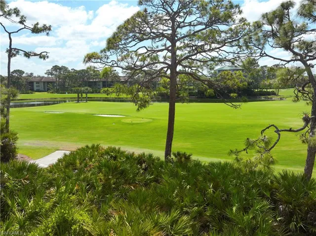 Beautiful golf course and lake views!