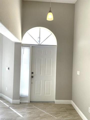 827  Hector  LN, LEHIGH ACRES, FL 33974