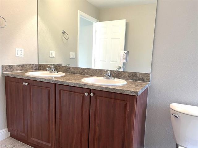 827  Hector  LN, LEHIGH ACRES, FL 33974