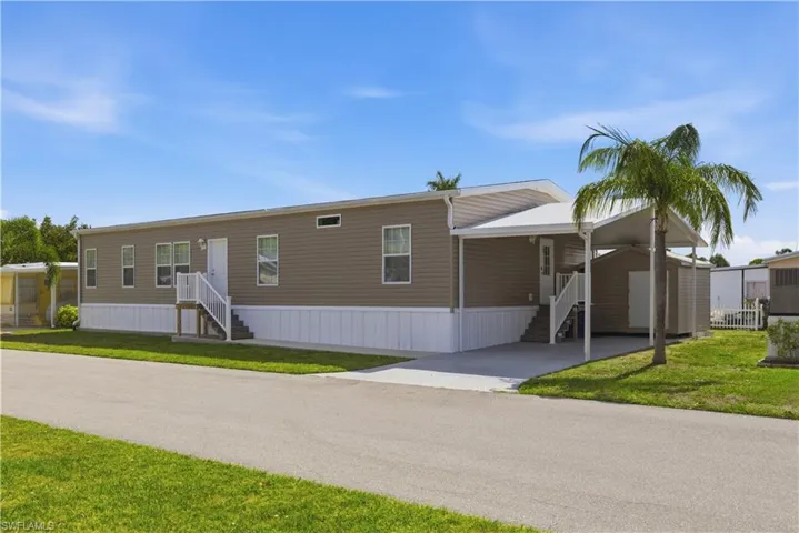 24 Red Poinciana Dr, Fort Myers, Florida 33908
