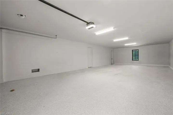 4-car garage