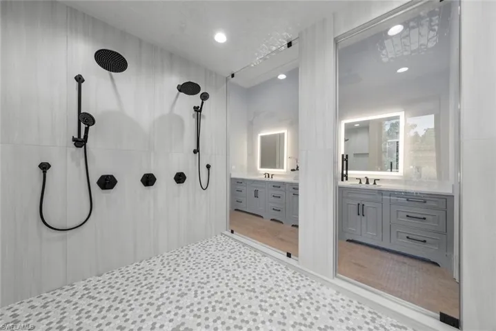 Wet Room with multiple shower heads