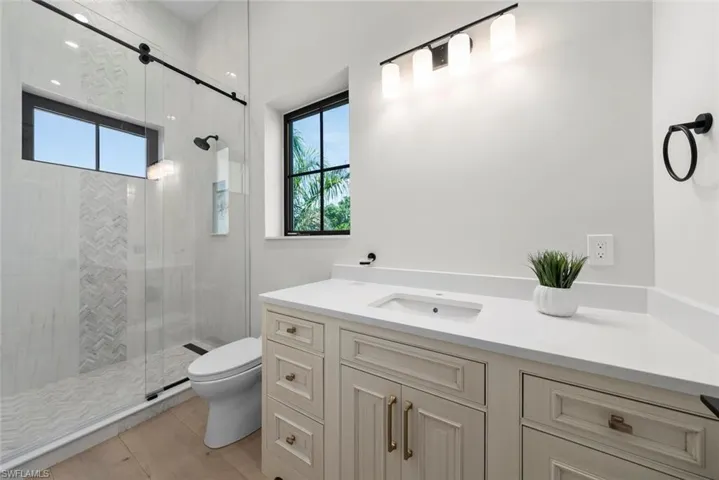 Guest Bathroom 2