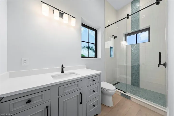 Guest Bathroom 3