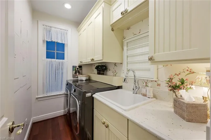 27710 Marina Isle Ct, Bonita Springs, Florida 34134