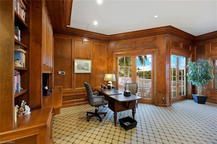 27710 Marina Isle Ct, Bonita Springs, Florida 34134
