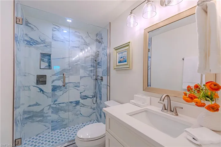 2100  Gulf Shore N BLVD, Naples, FL 34102