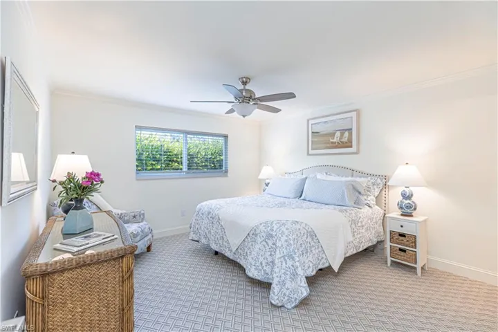 2100  Gulf Shore N BLVD, Naples, FL 34102