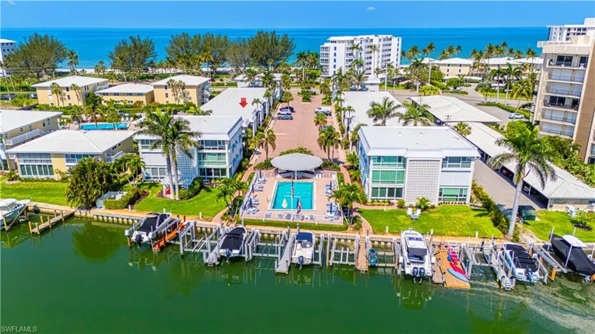 2100  Gulf Shore N BLVD, Naples, FL 34102