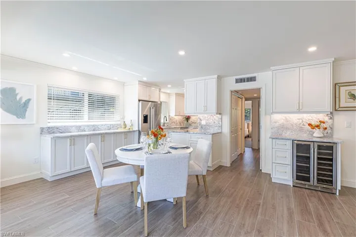 2100  Gulf Shore N BLVD, Naples, FL 34102