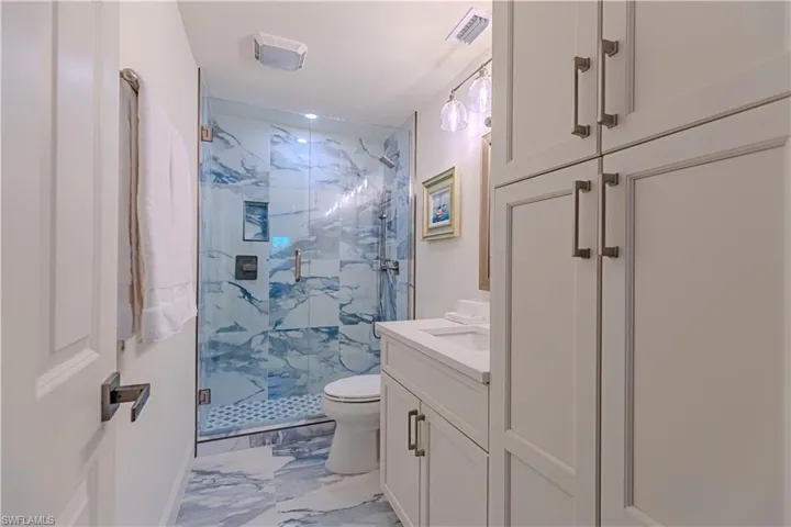 2100  Gulf Shore N BLVD, Naples, FL 34102