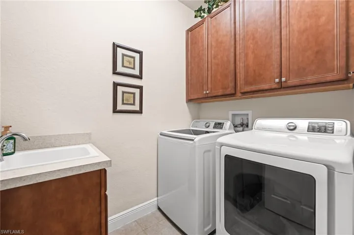 19832 Maddelena Cir, Estero, Florida 33967